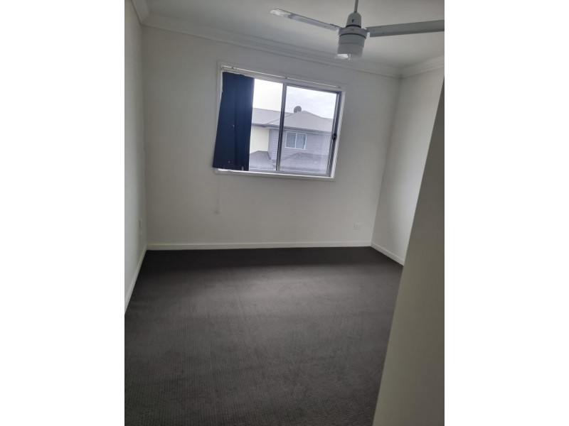 40/266 Henty Drive, Redbank Plains QLD 4301