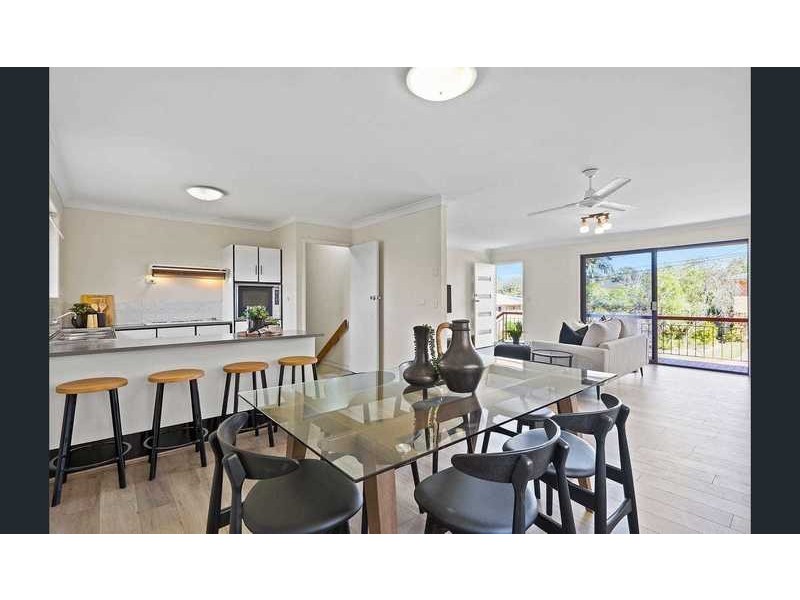 14 Dolphin Street, Macgregor QLD 4109