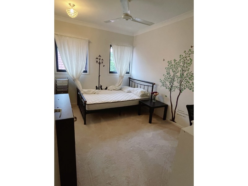2/27 Lantau Crescent, Varsity Lakes QLD 4227