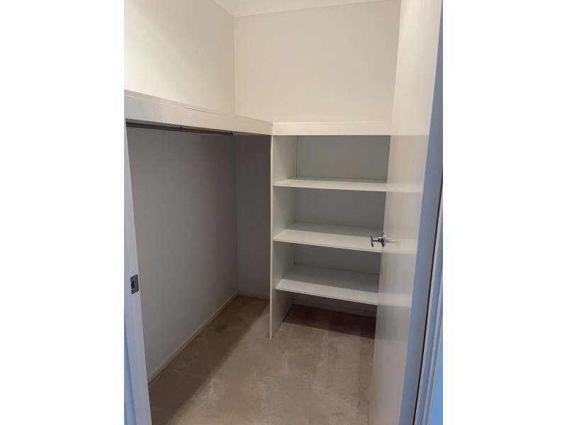 2/27 Lantau Crescent, Varsity Lakes QLD 4227