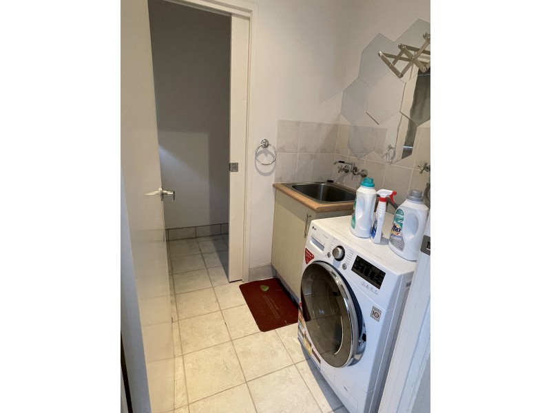 2/27 Lantau Crescent, Varsity Lakes QLD 4227
