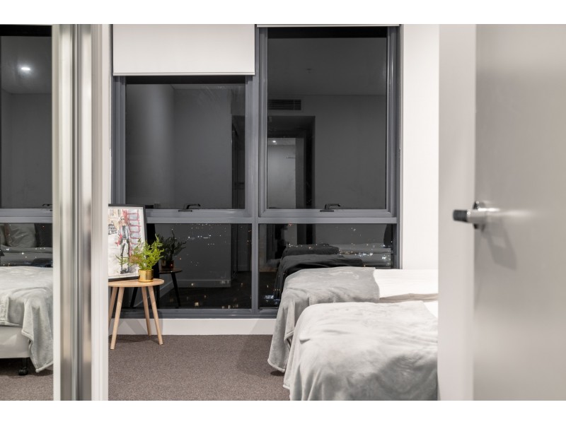 2911/2 Como Cres, Southport QLD 4215