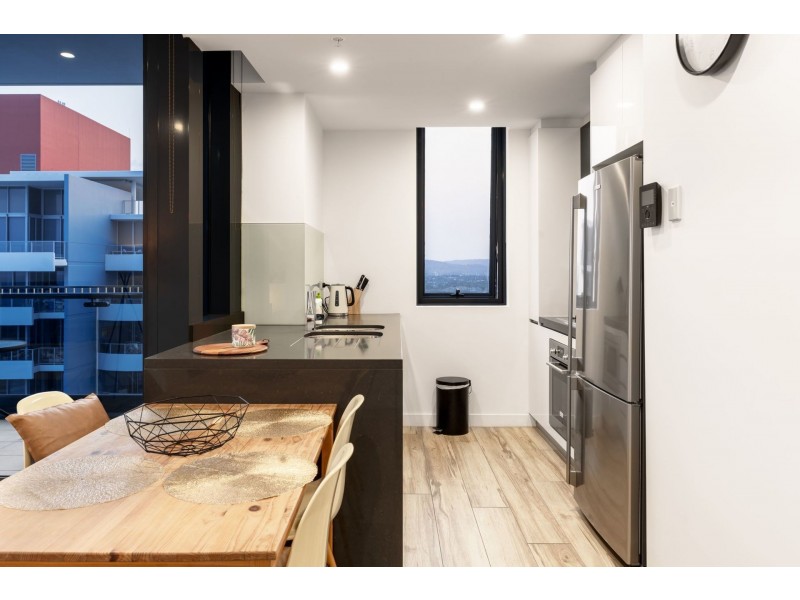 2911/2 Como Cres, Southport QLD 4215