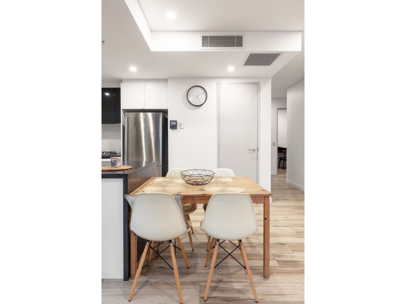 2911/2 Como Cres, Southport QLD 4215