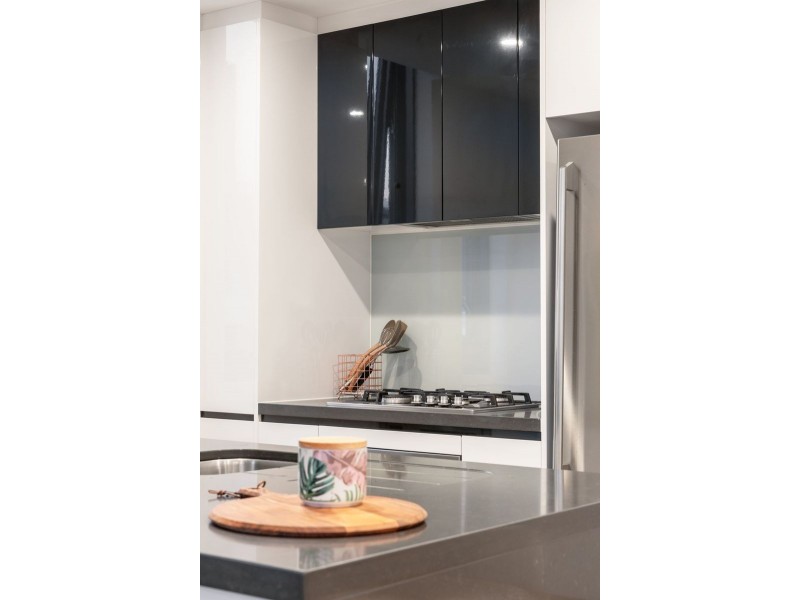 2911/2 Como Cres, Southport QLD 4215