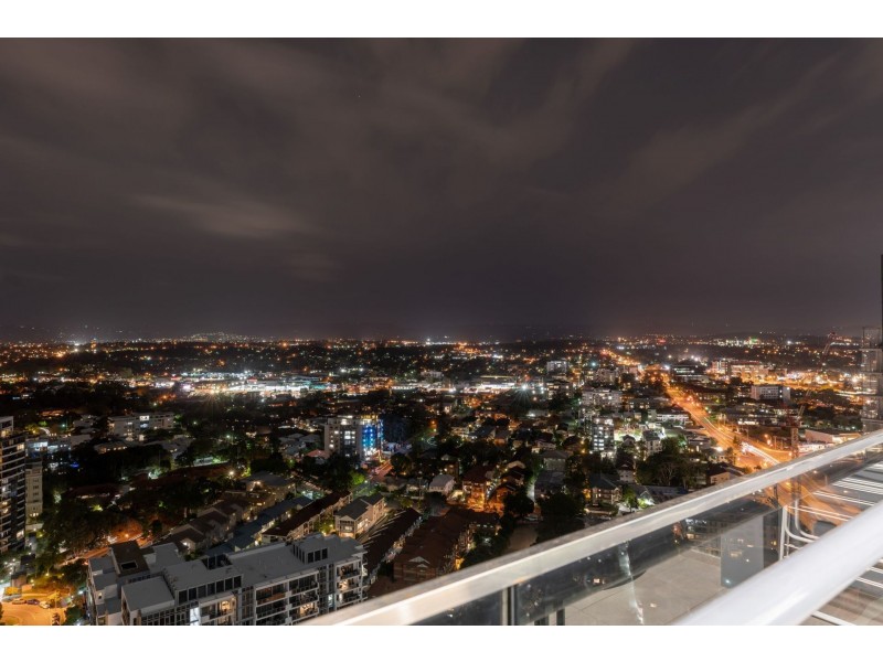 2911/2 Como Cres, Southport QLD 4215