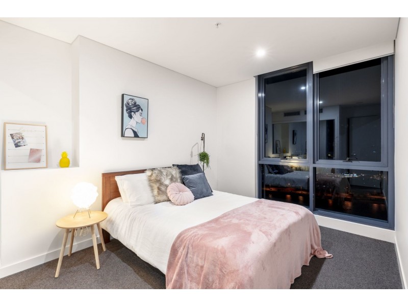 2911/2 Como Cres, Southport QLD 4215