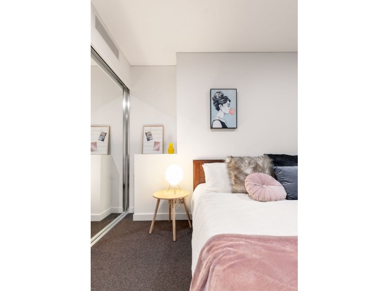 2911/2 Como Cres, Southport QLD 4215