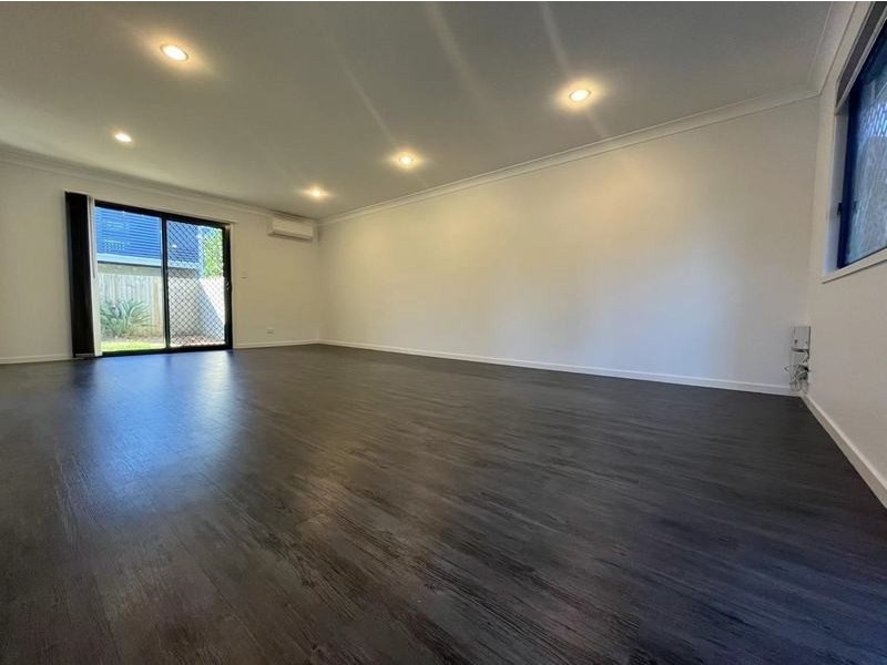 42/337 Spring Street, Kearneys Spring QLD 4350