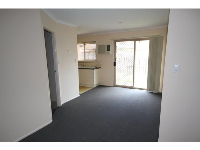 2/6 Rosegum Place, Redbank Plains QLD 4301