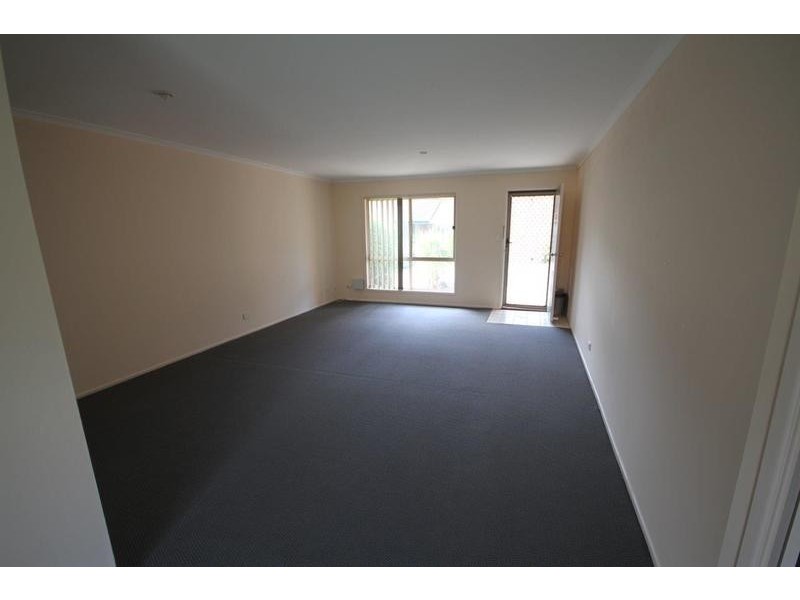 2/6 Rosegum Place, Redbank Plains QLD 4301