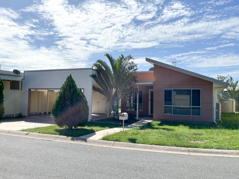 73 Centenary Dr Nth, Middlemount QLD 4746