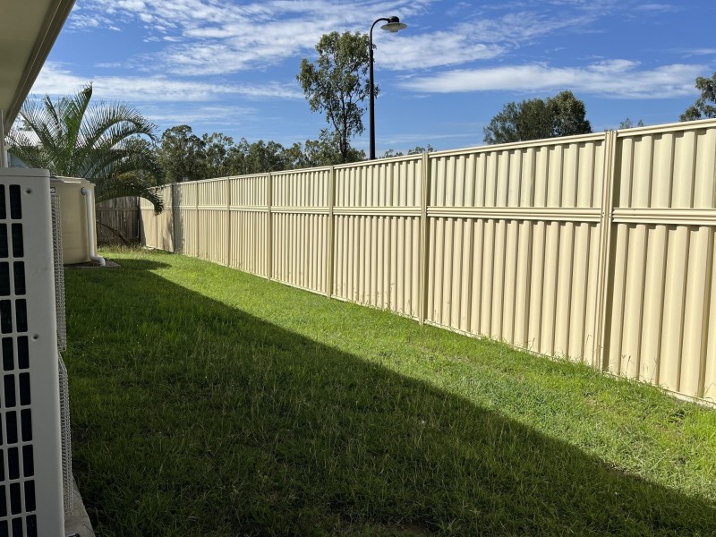 73 Centenary Dr Nth, Middlemount QLD 4746