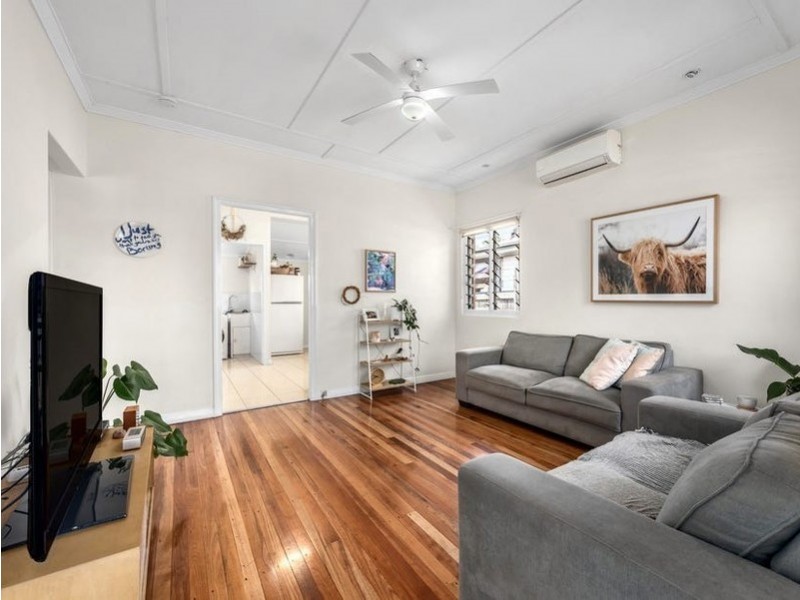 77 Gatling Road, Cannon Hill QLD 4170