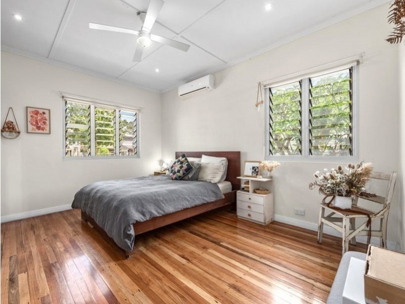77 Gatling Road, Cannon Hill QLD 4170