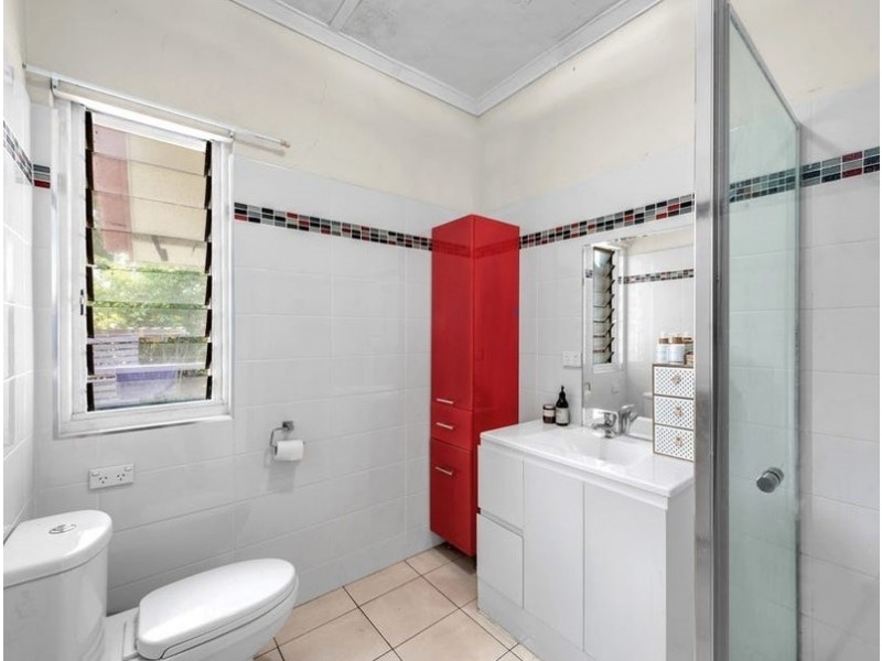 77 Gatling Road, Cannon Hill QLD 4170
