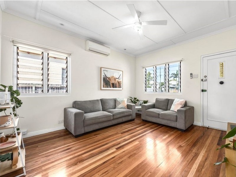 77 Gatling Road, Cannon Hill QLD 4170