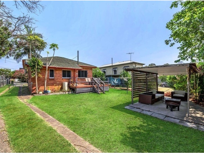 77 Gatling Road, Cannon Hill QLD 4170