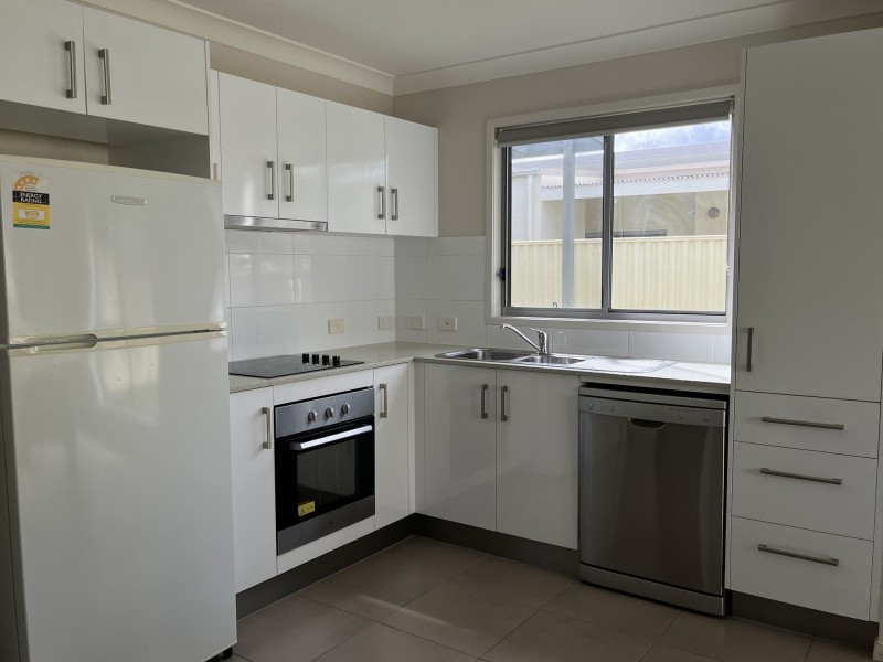 73 Centenary Dr Nth, Middlemount QLD 4746