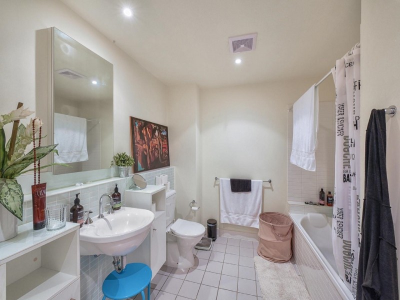 ID:7020291/64 Macquarie Street, Teneriffe QLD 4005