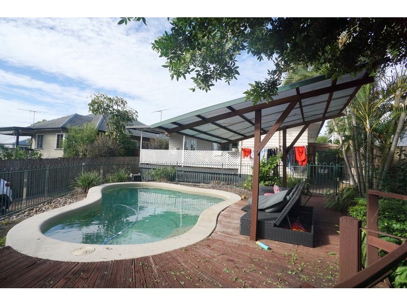 71 Burn Street, Camp Hill QLD 4152