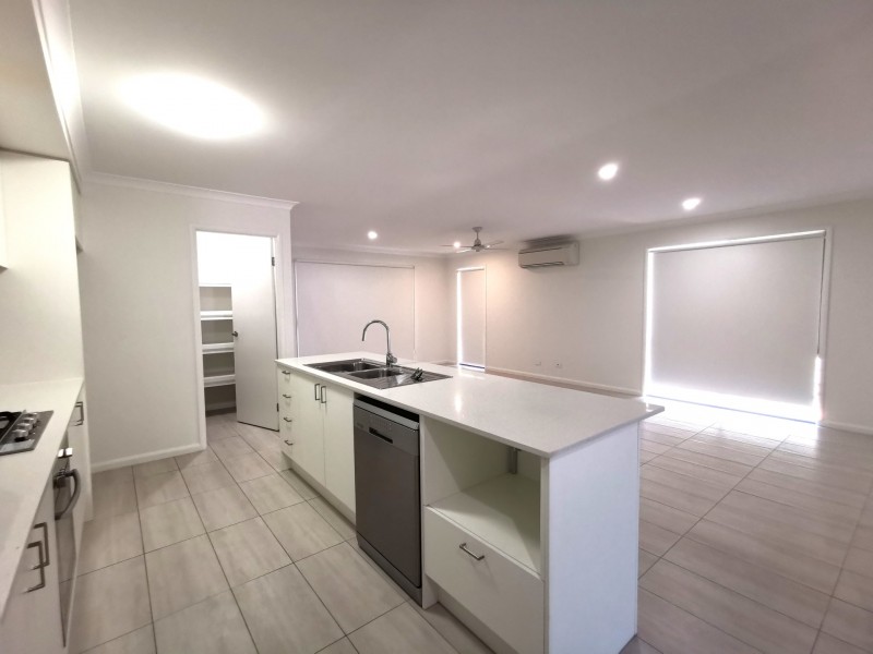 22 Woodline Drive, Spring Mountain QLD 4124