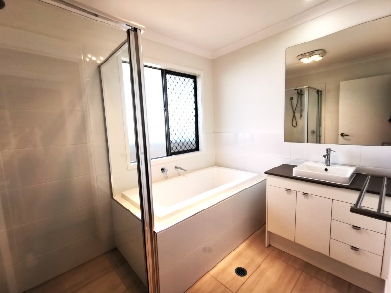 22 Woodline Drive, Spring Mountain QLD 4124