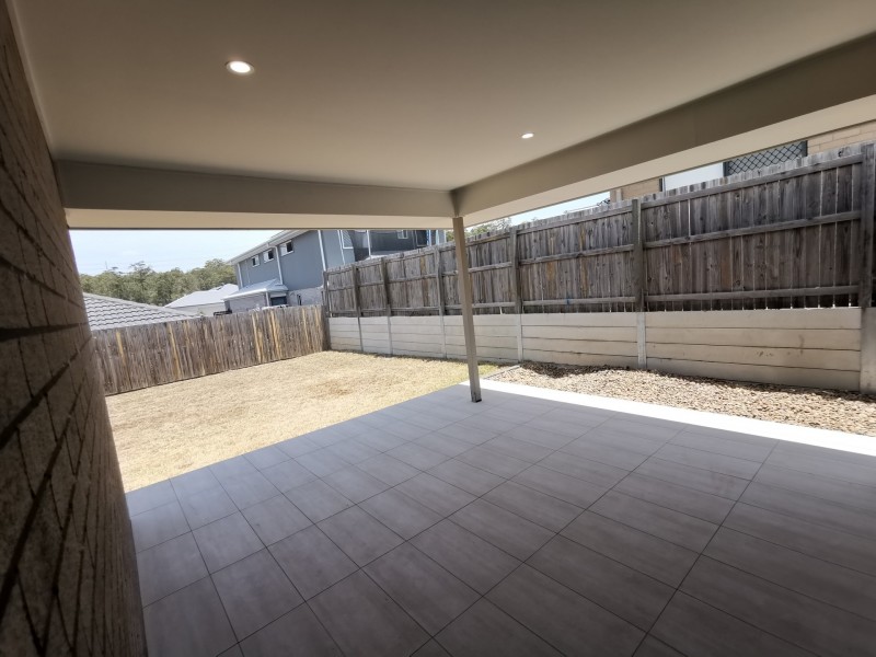 22 Woodline Drive, Spring Mountain QLD 4124