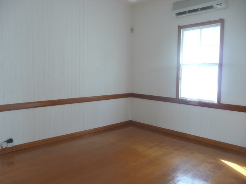 42 Avondale Ave, Annerley QLD 4103