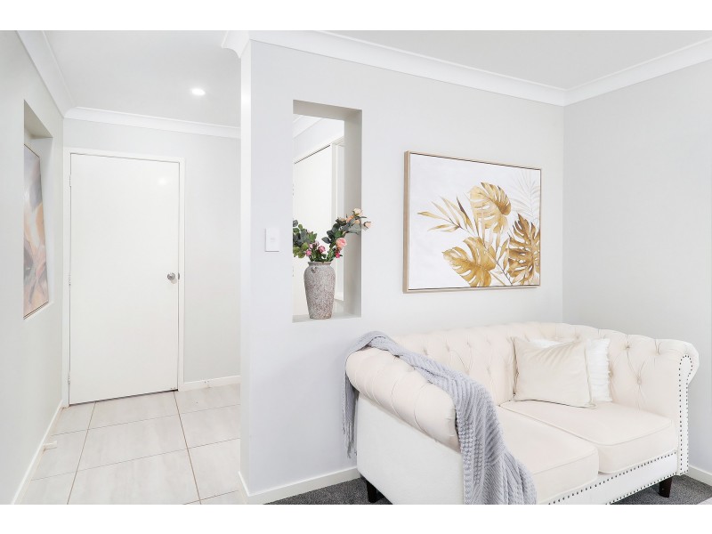 6 Beachwood Street, Redland Bay QLD 4165