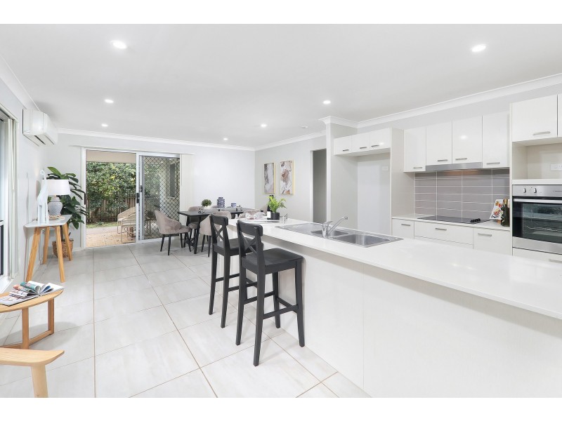 6 Beachwood Street, Redland Bay QLD 4165