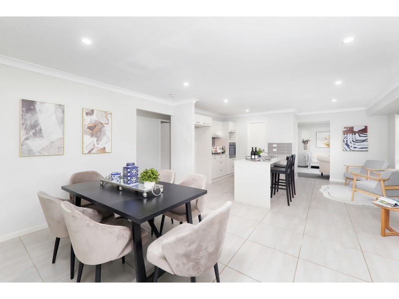 6 Beachwood Street, Redland Bay QLD 4165