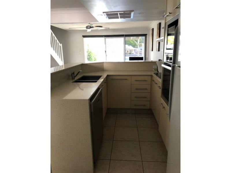 76/2-10 coolgardie street, Elanora QLD 4221