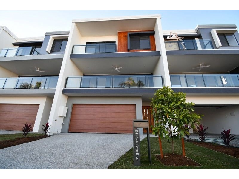 24 Park Cove Blvd, Hope Island QLD 4212