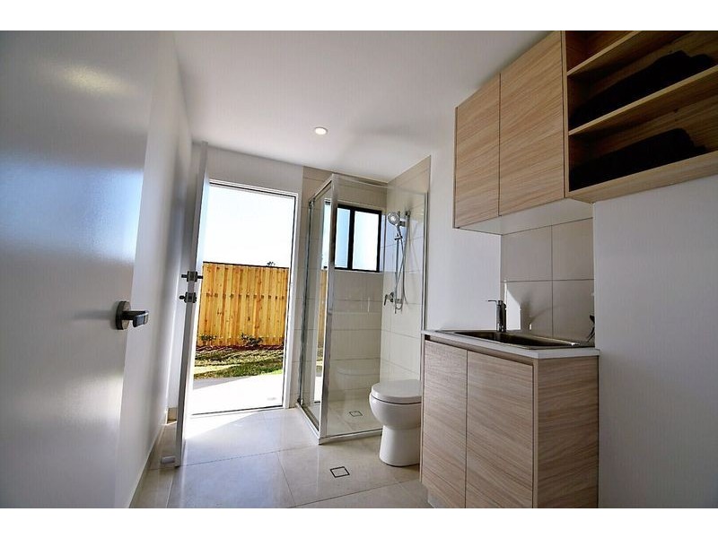 24 Park Cove Blvd, Hope Island QLD 4212