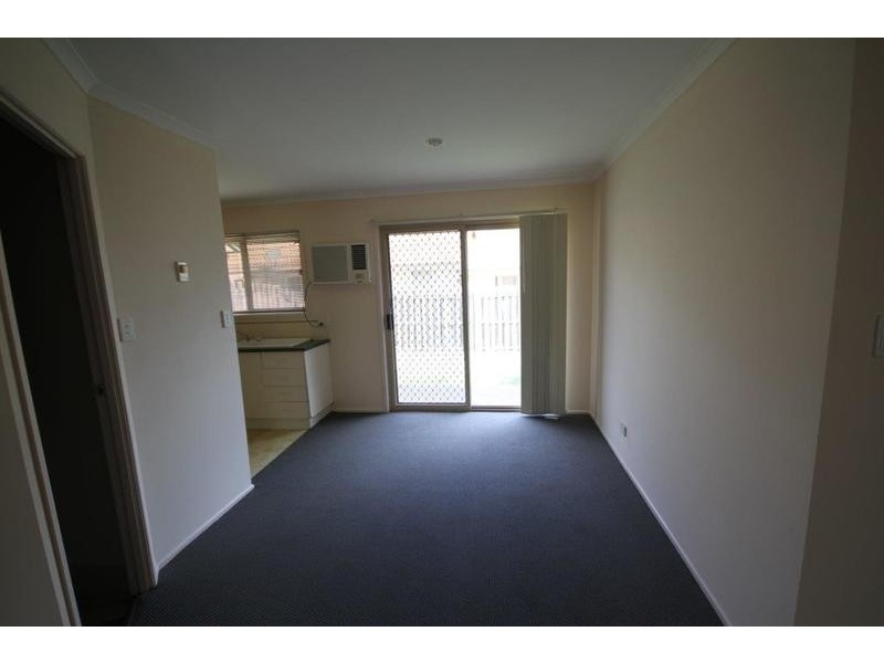 2/6 Rosegum Place, Redbank Plains QLD 4301