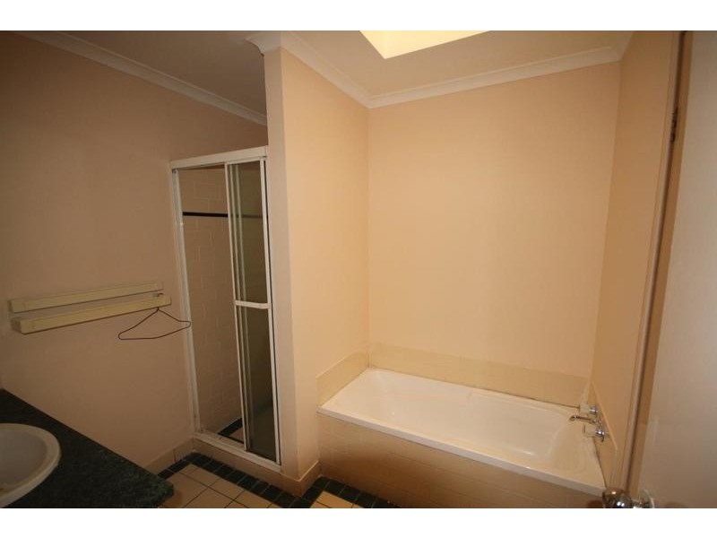 2/6 Rosegum Place, Redbank Plains QLD 4301