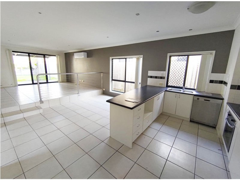 6 Orchard Crescent, Springfield Lakes QLD 4300