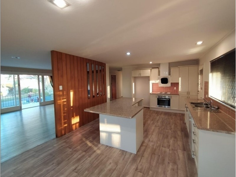 34 Cresthaven Drive, Mansfield QLD 4122