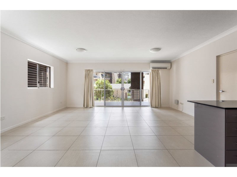 4/230 Melton Road, Nundah QLD 4012