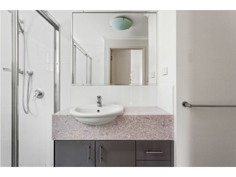 4/230 Melton Road, Nundah QLD 4012