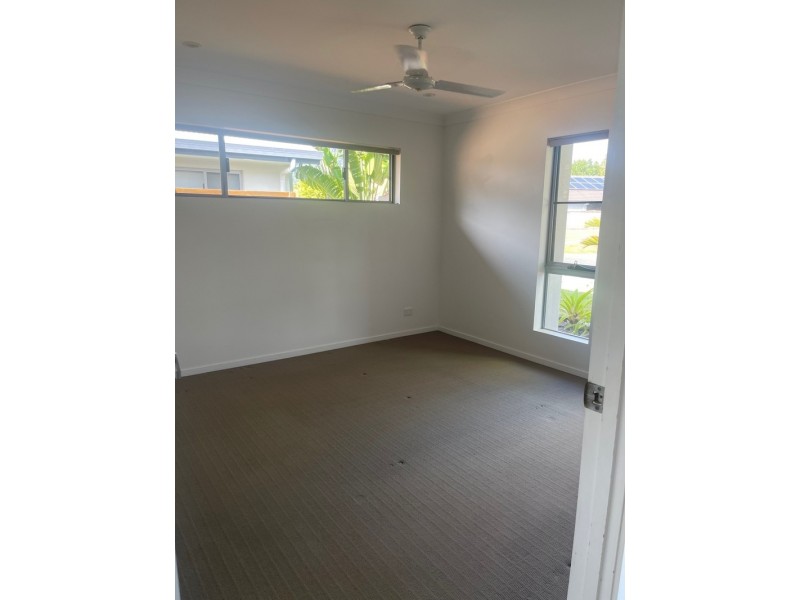 20 Waite Creek, Cannonvale QLD 4802