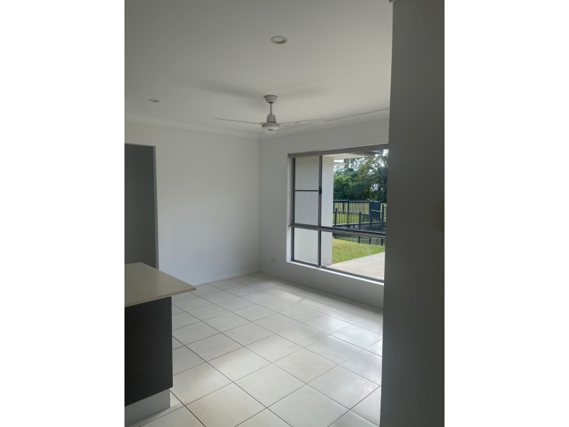 20 Waite Creek, Cannonvale QLD 4802