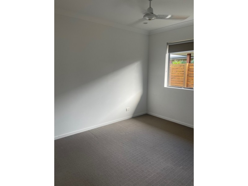 20 Waite Creek, Cannonvale QLD 4802