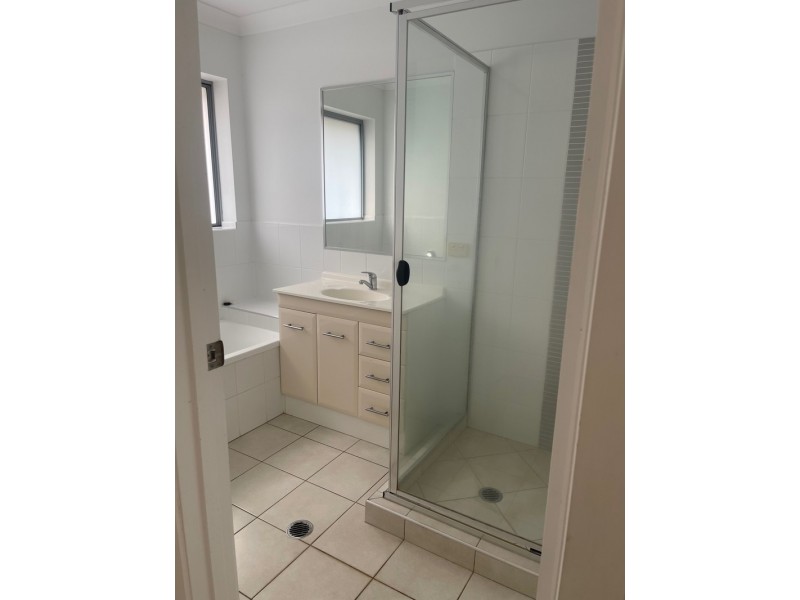 20 Waite Creek, Cannonvale QLD 4802