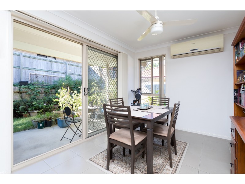 2/4 Eugenia Ave, Rothwell QLD 4022