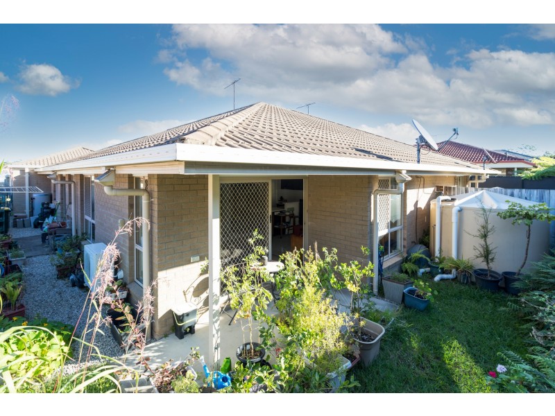 2/4 Eugenia Ave, Rothwell QLD 4022