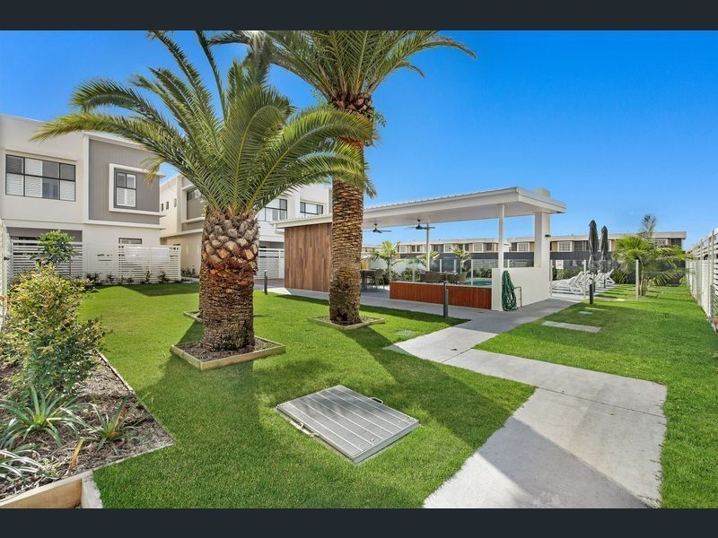 16/33 Sickle Ave, Hope Island QLD 4212