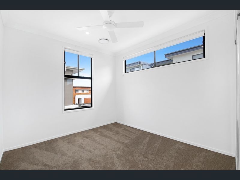 16/33 Sickle Ave, Hope Island QLD 4212