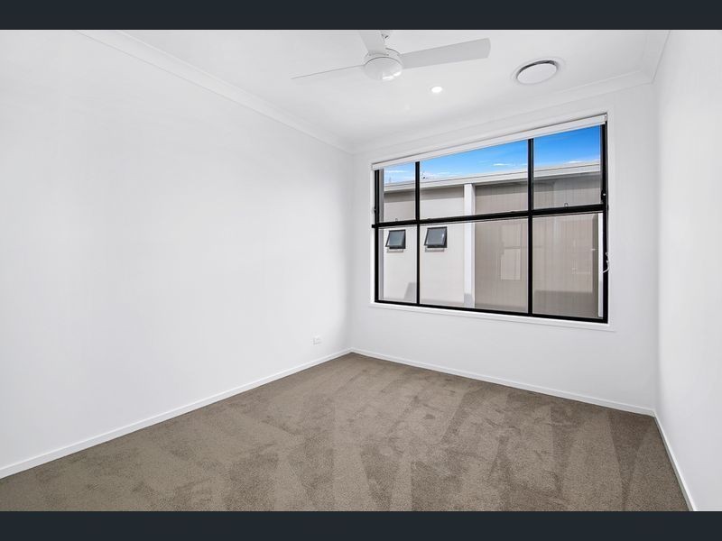 16/33 Sickle Ave, Hope Island QLD 4212